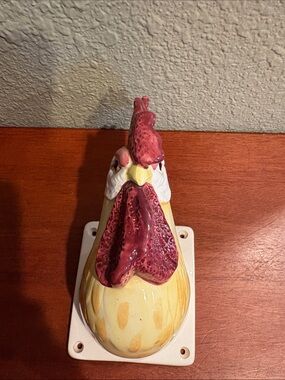 Mounted Rooster Apron Hanger - Vintage - Made in Japan